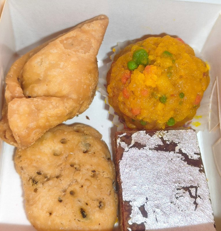 Snacks Box & Refreshment Pack