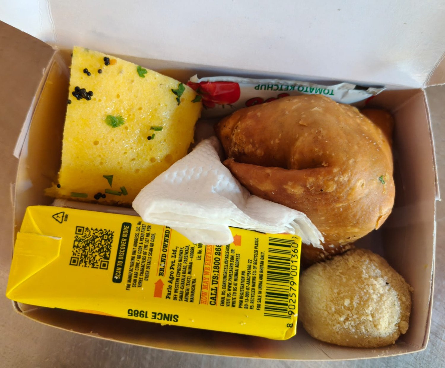 Snacks Box & Refreshment Pack