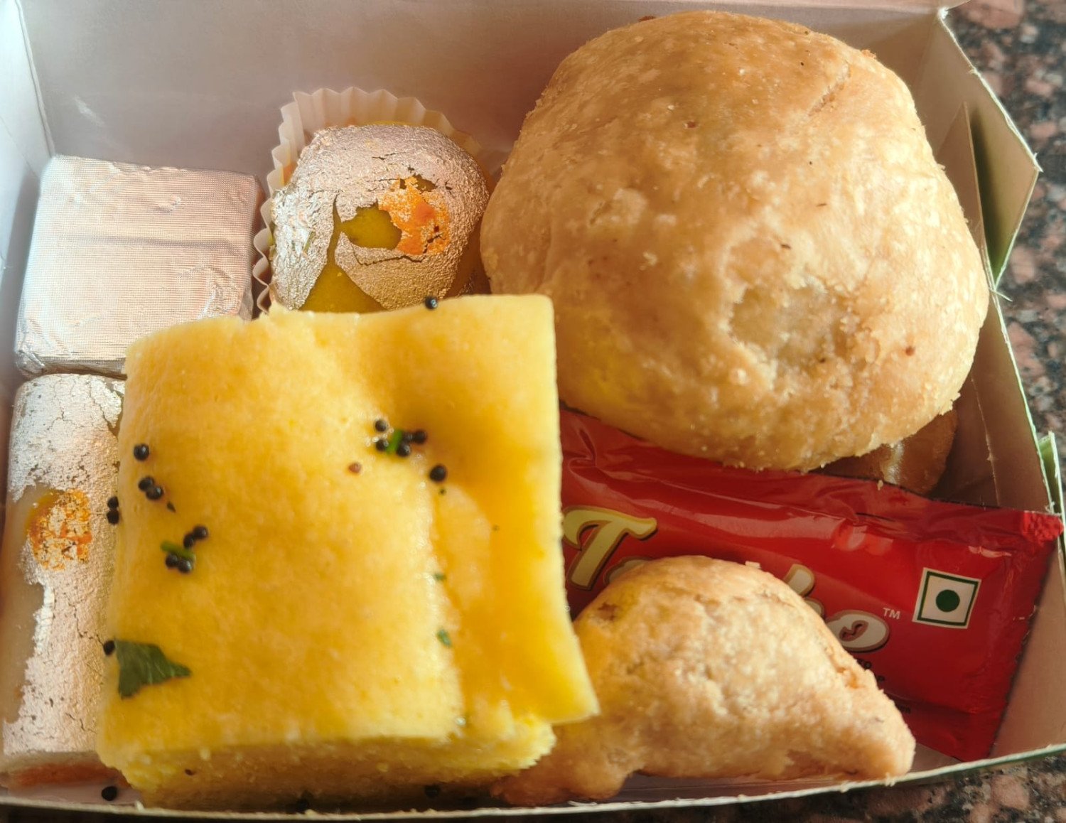 Snacks Box & Refreshment Pack