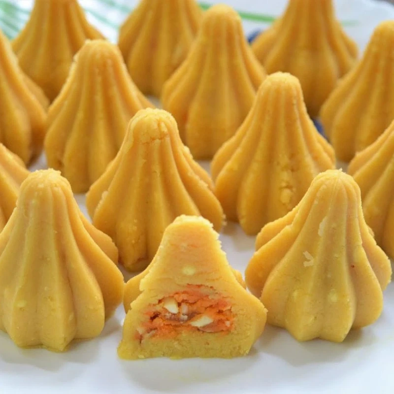 Bundiya Modak ( Mawa Khoya Bundi Dryfruits Mix )