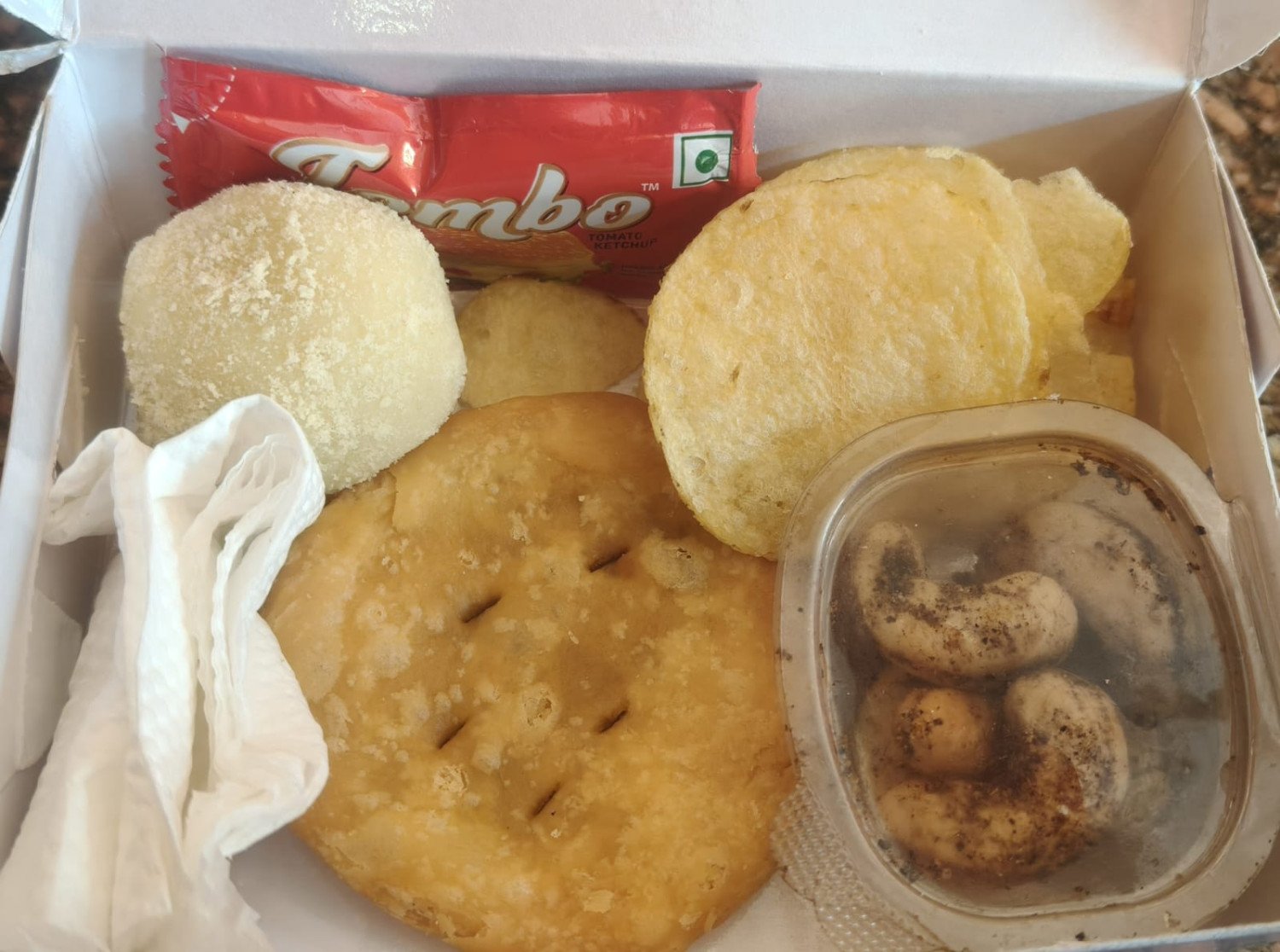 Snacks Box & Refreshment Pack