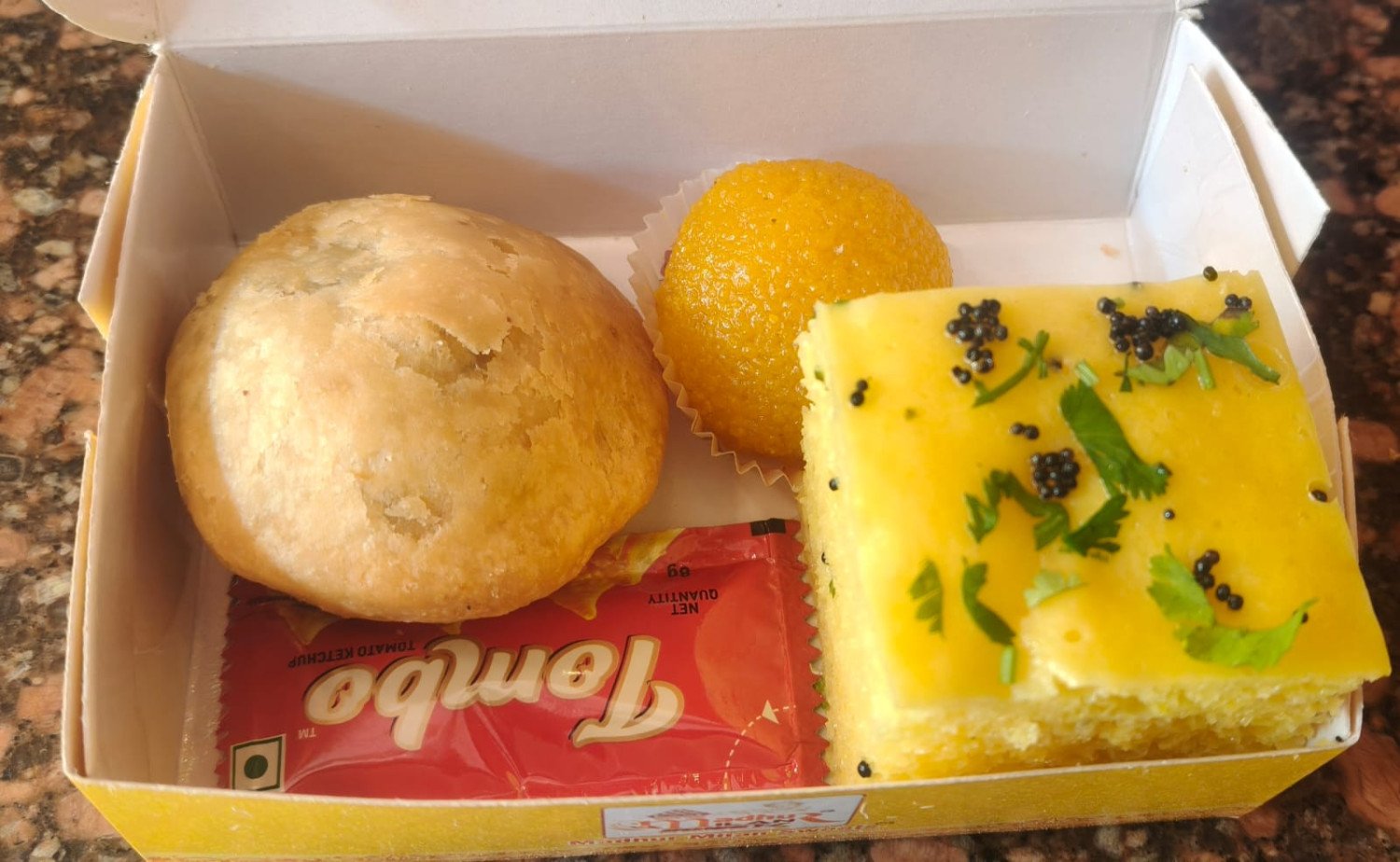 Snacks Box & Refreshment Pack